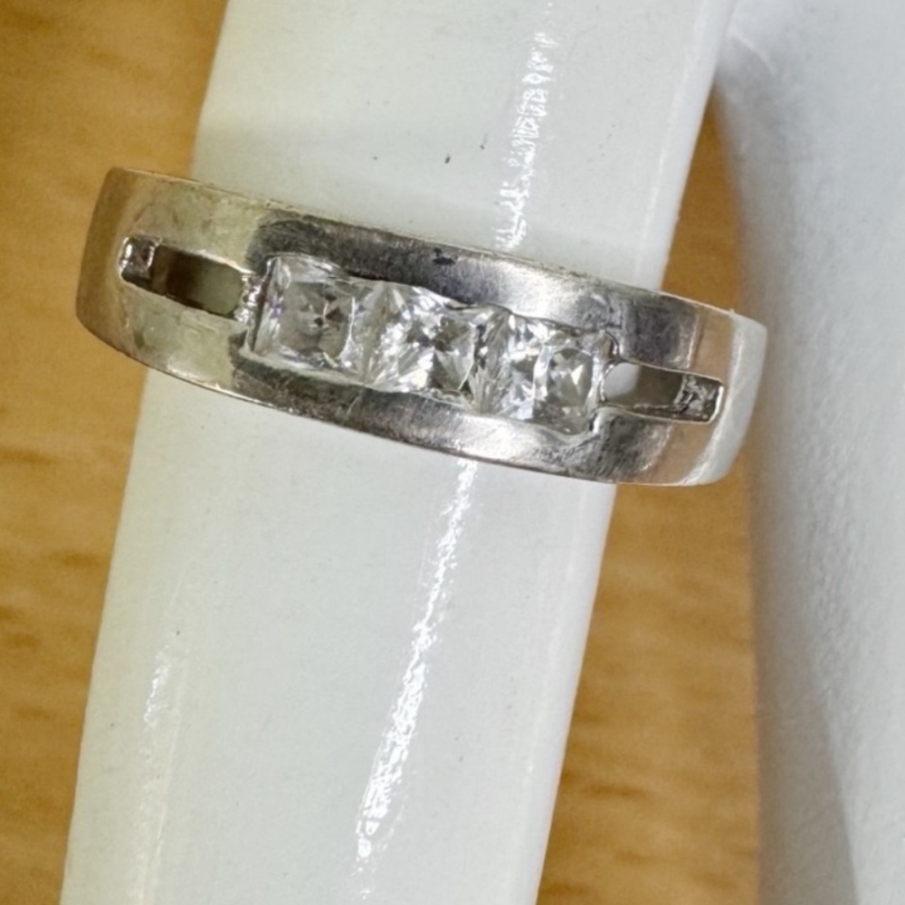 Channel Set CZ 925 Silver Ring Minimalist Cutout Design size 5.5